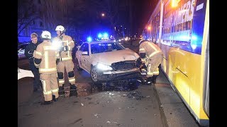 Prenzlauer Berg Taxi rammt Tram [upl. by Llesram]