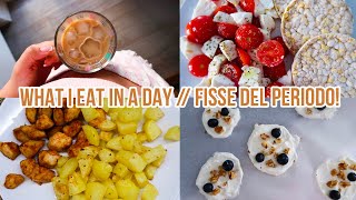 WHAT I EAT IN A DAY  le mie fisse del periodo 🥗🍨 [upl. by Zetnas]