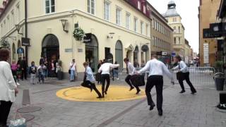 DANÇA DE RUA NA SUÉCIA  LINKÖPING  Priscila Mello [upl. by Onimod]