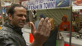 One Pound Fish Brilliantly enthusiastic market stall holder sings [upl. by Champagne]