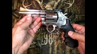 Smith and Wesson Model 671 Stainless  A Close Up Look [upl. by Ynnelg]