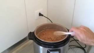 Cozinhando feijao na panela de pressao eletrica philips walita super simples e pratico rl3103 [upl. by Gneh]