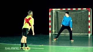 Salming Handball 7MeterWurf  Gegendreher [upl. by Airdnalahs869]