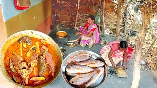 santali tribe traditional cooking RIVER FISH curry with brinjal prepared by santali tribe women [upl. by Yuille]