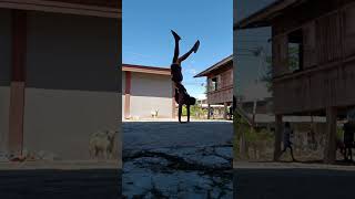 Narrow Handstand calisthenics tutorial howto handstandhold workoi workout excercise [upl. by Eniretak]