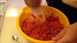 How to make spicy tuna by Sushi Mon [upl. by Nabalas312]