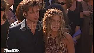 Brad Pitt and Jennifer Aniston poses Emmy Awards 1999 [upl. by Cyrillus]