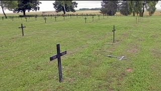 Lindignation après la profanation dun cimetière militaire allemand [upl. by Fernas]