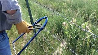 Stretching Fence with a Texas Fence Fixer [upl. by Airbmat]