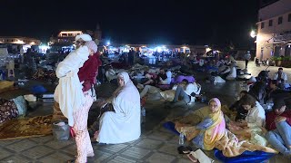 Des Marocains se réfugient dans la rue suite à un séisme à Marrakech  AFP Images [upl. by Ardnassela]