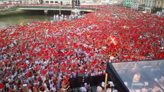 Fêtes de Bayonne 2018  les festayres chantent quotLa Peña Baionaquot [upl. by Bender]