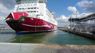 Viking Line MS Mariella troublesome mooring in Tallinn [upl. by Emsmus901]