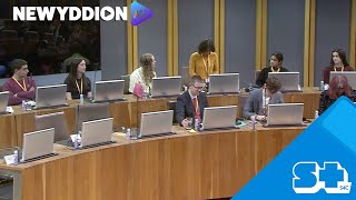 Eisiau bod yn aelod o Senedd Ieuenctid Cymru  Newyddion Ni 1 Gorffennaf 2024 [upl. by Enilesor]