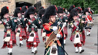 The Black Watch Pipes and Drums 3SCOTS Mounting the Guard at Edinburgh Castle [upl. by Aneis273]