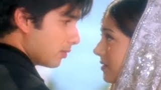 Sirf Do Minute Please  Shahid Kapoor amp Amrita Raos Romantic Scene  Vivah [upl. by Ereveneug153]