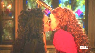 Riverdale 6x04  Kiss Scenes  Abigail and Thomasina  Madelaine Petsch and Vanessa Morgan [upl. by Nya]