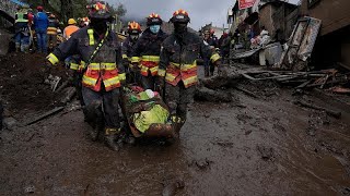 Ecuador  Aumentan las víctimas mortales del aluvión en Quito [upl. by Yauqaj399]