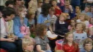 Sally James interviews Noddy Holder Slade on Tiswas  1981 [upl. by Inez]