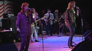 Daryl Hall with Billy Joel and Bonnie Raitt  Everytime You Go Away Live at Farm Aid 1985 [upl. by Arela171]