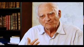 Interview de Michel Serres sur lautorité [upl. by Vladimar]