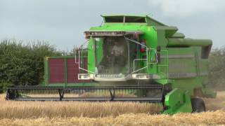 Harvest 2016 Deutz Fahr 4080 HTS Combine Harvester [upl. by Rita]