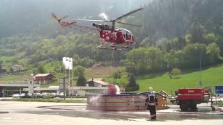 Waldbrand in Visp Helikopter Löschflüge Originalton [upl. by Atiuqram]