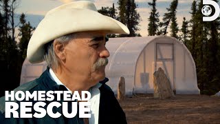 An Automated Homestead Saves an Alaskan Couple  Homestead Rescue  Discovery [upl. by Bastian352]