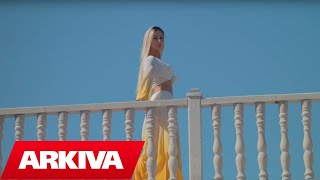 Shkurta Selimi  A e din se Official Video HD [upl. by Aynatal810]