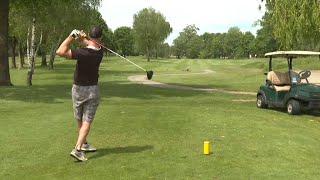 Millionen im Grünen So lukrativ ist Golf [upl. by Ttirrem]