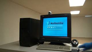 Kubuntu 710 its Ubuntu with KDE 35 Retro Startup Sound 2009 Core 2 Quad PC in the BACKROOMS [upl. by Veleda]