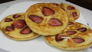 Como hacer hot cakes con fresa [upl. by Aihsinyt179]