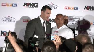 Klitschko vs Leapai PK 1819  Stare Down  Arena Oberhausen 11022014  TVNEWSonTourde [upl. by Harras]