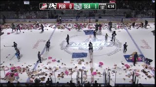 Teddy Bear Toss 2022  Seattle Thunderbirds accesso ShoWare Center Kent WA [upl. by Alenas]