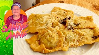 İtalyan Mantısı Tarifi  Ravioli Tarifi [upl. by Shamrao503]