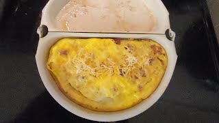 Fritatta in a Vintage Good Morning Rooster divided skillet foryou shortvideo Vintage [upl. by Babb]