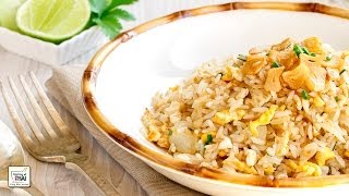 Receta fácil de Arroz frito con ajo quotKhao Pad Kratiamquotข้าวผัดกระเทียม [upl. by Atteuqehs]