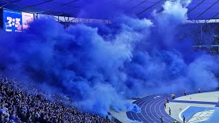 Die blaue Wolke 🔵  Bockstarke Pyroaktion und mega Stimmung der Herthafans gegen Bayern [upl. by Reine]