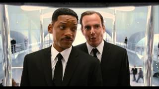 MEN IN BLACK™ 3  I Need Five Feet  Out now on Bluray 3D Bluray and DVD [upl. by Sissie]