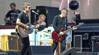 Noel Gallagher Rome Champagne Supernova 20170716 Roma  U2gigscom [upl. by Eirollam]