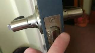 PSA Firsttry quotlockpickingquot a common door handle in under 5 seconds [upl. by Doi]