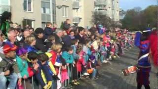 De Pietenband  Hoofd schouders knie en teen  Intocht Voorburg 2011 [upl. by Yesdnyl235]