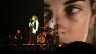 Fiorella Mannoia  Che sia benedetta Combattente Tour Milano [upl. by Arodoeht]