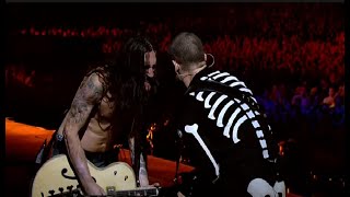 Red Hot Chili Peppers  Californication LIVE Slane Castle 2003 [upl. by Tonnie583]