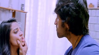 ഇട്ടിട്ട് പോകാനല്ല ഞാൻ നിന്നെ സ്നേഹിച്ചത്  Akira Malayalam Movie Emotional Romantic Scene [upl. by Demha]