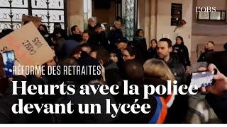 Blocus et tensions devant un lycée mobilisé contre la réforme des retraites [upl. by Aisek887]