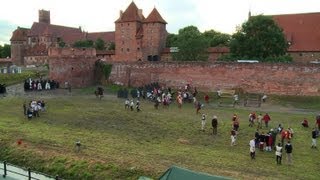 Poles take on the Teutonic Order again in Malbork [upl. by Koh]