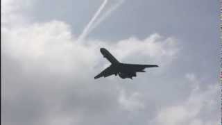 The Mighty Vickers VC10 at Dunsfold  Final Flight of ZA150 [upl. by Julius]