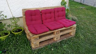 DIY  PALETTENSOFA SELBST GEBAUT MIT SCHRÄGER LEHNE [upl. by Papageno]