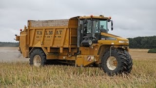 Epandage chaux 2012 Terra Gator 8133  spreading lime [upl. by Adnohsak]