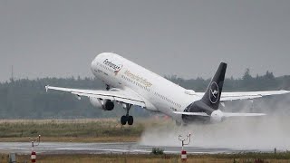 Abflug im Regen DFBTeam zur WM nach Russland aufgebrochen [upl. by Ellehcer]